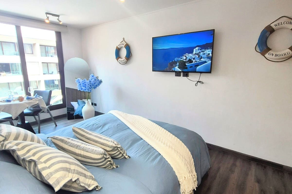 Luxury Studio Suite | Desk, free WiFi