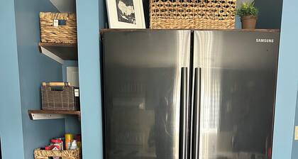 The Cozy Green Cottage