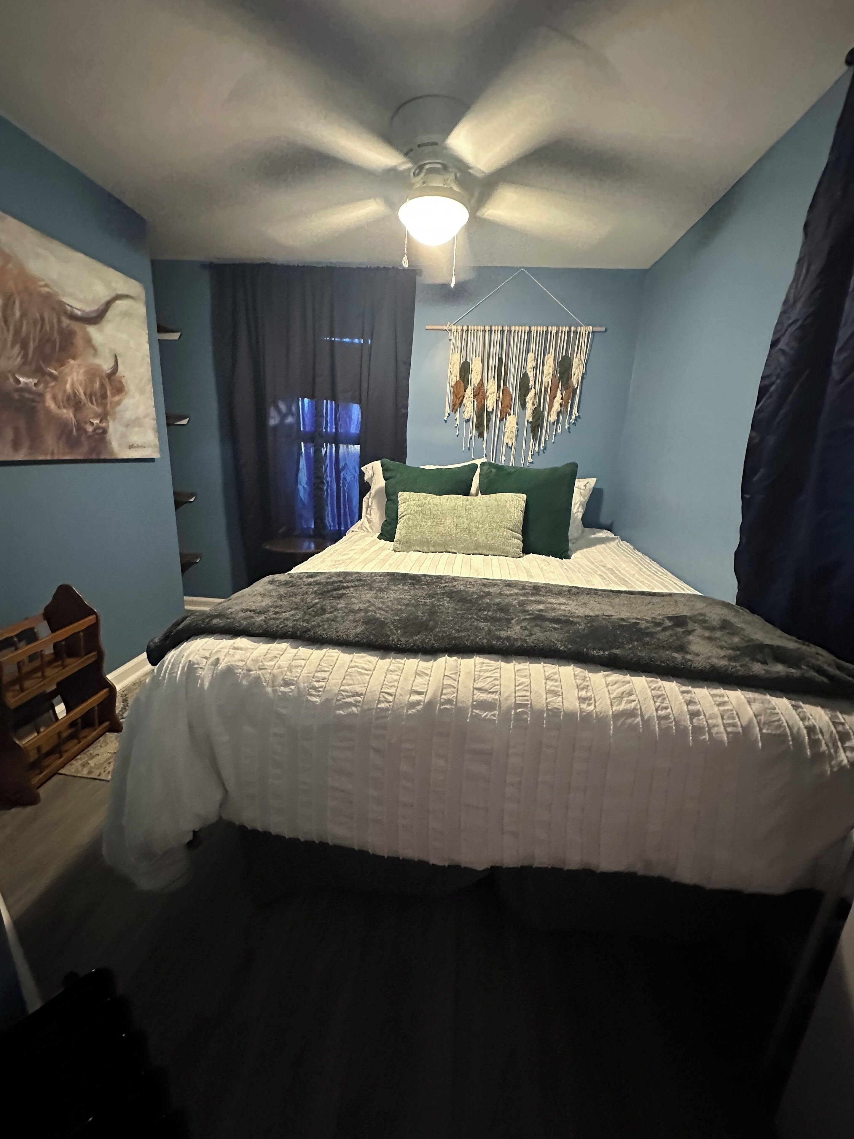 2 dormitoris, planxa i posts de planxar, wifi i roba de llit 