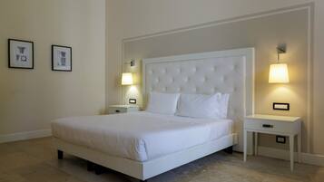 Quarto casal ou duplo luxo | Frigobar, cofres nos quartos, berços grátis, Wi-Fi de cortesia