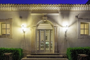 Entrada de la propiedad