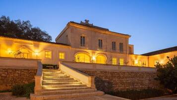 Facciata della struttura