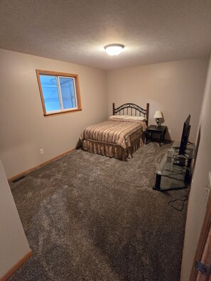 3 bedrooms, WiFi, bed sheets