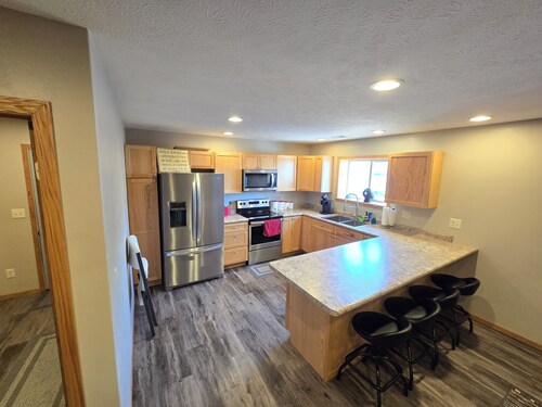Spacious master 3-bedroom apartment in Kahoka, MO