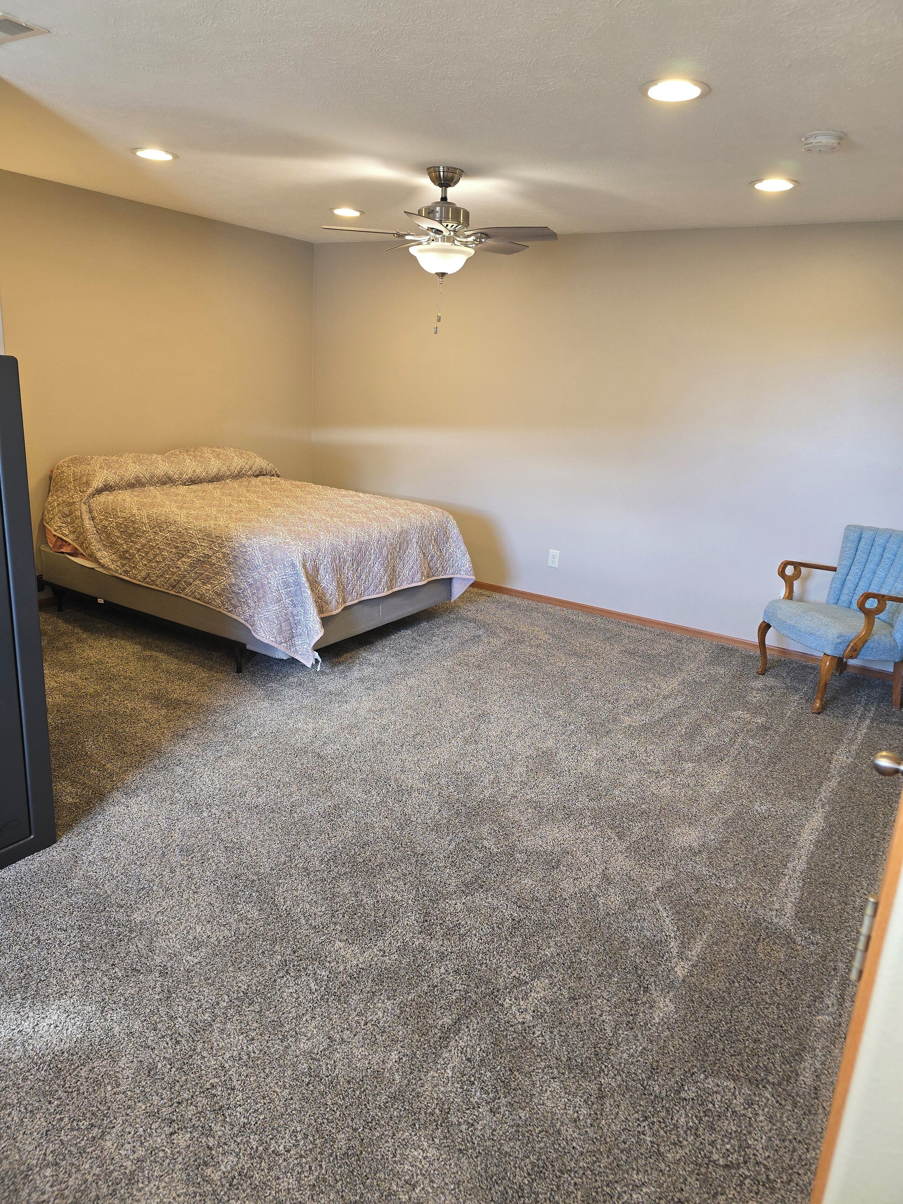 3 室のベッドルーム、WiFi、ベッドシーツ