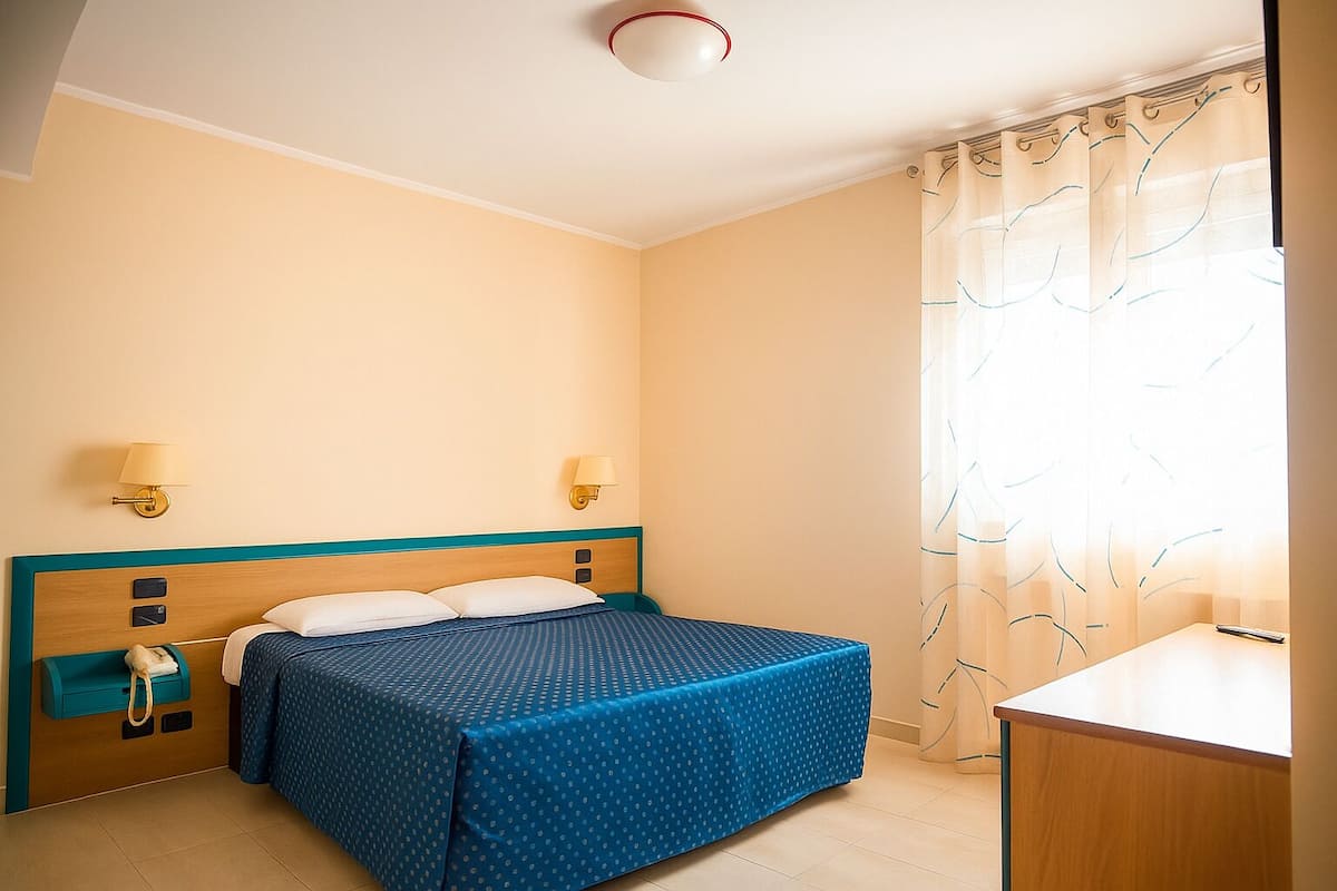 Double Room | Minibar, in-room safe, free WiFi, bed sheets