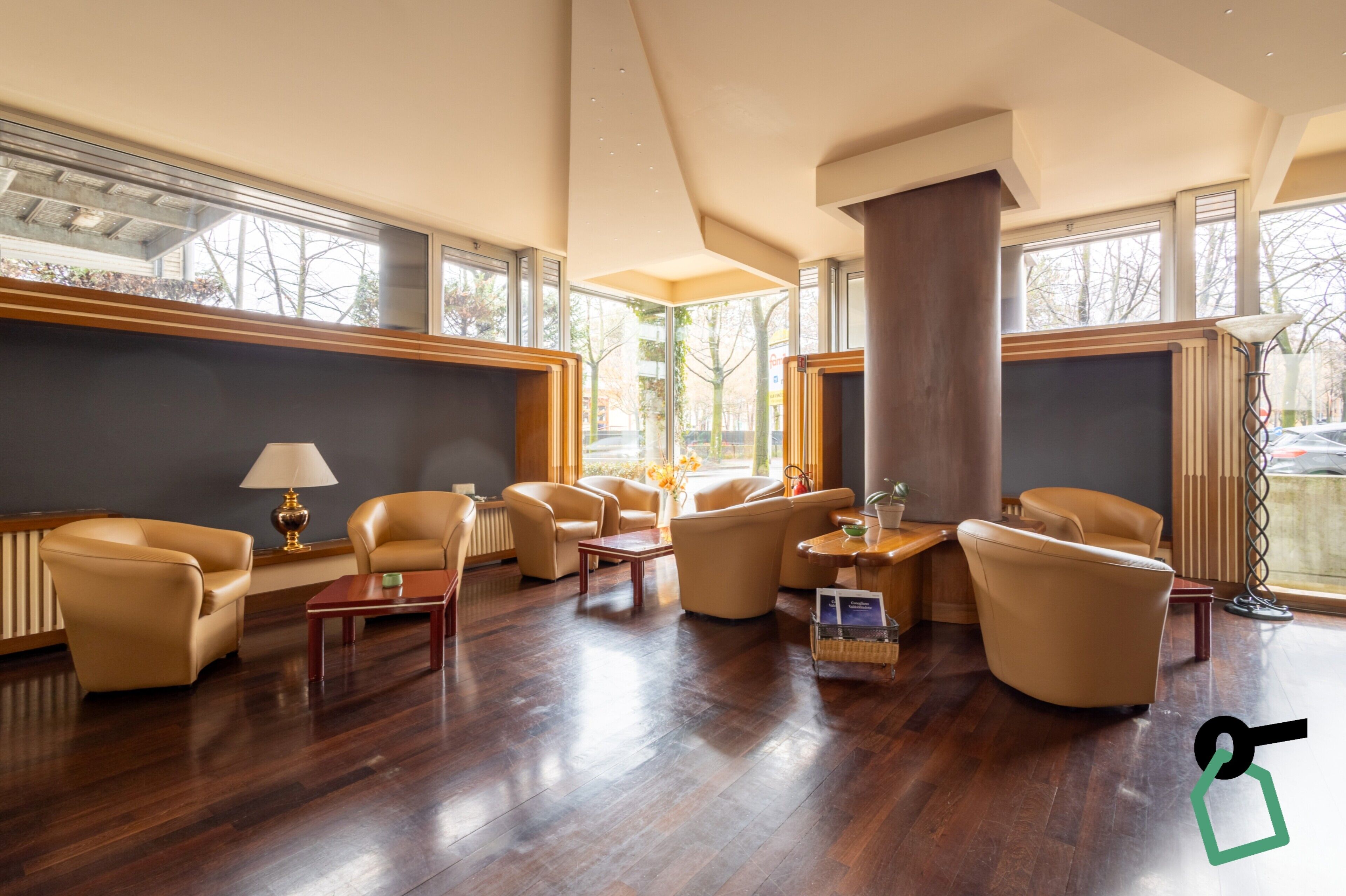 Coin salon dans le hall