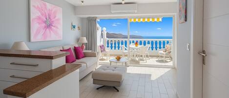 Smart TV, DVD player, books