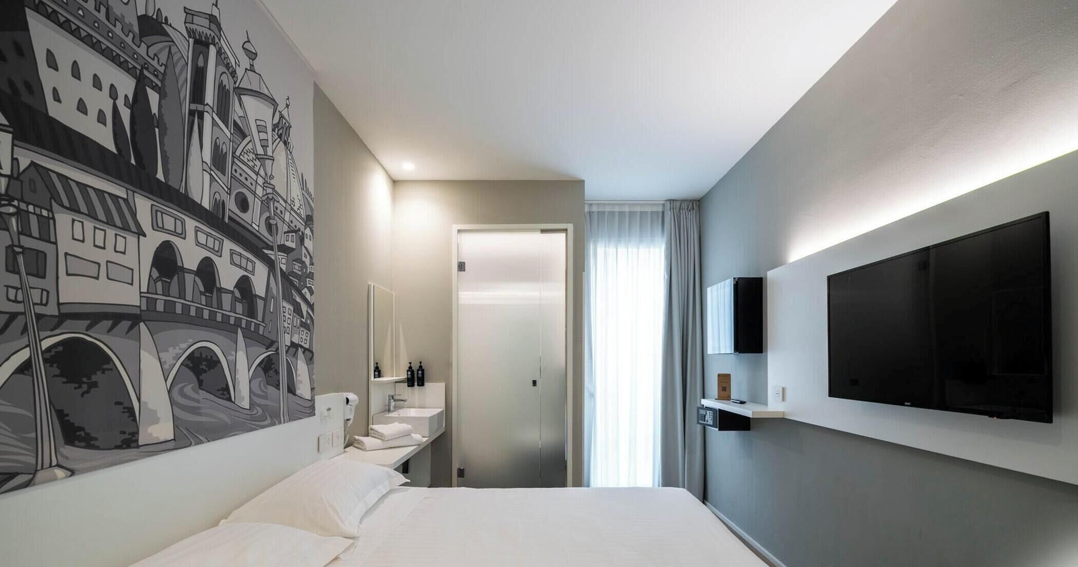 Coffres-forts dans les chambres, Wi-Fi gratuit, draps fournis