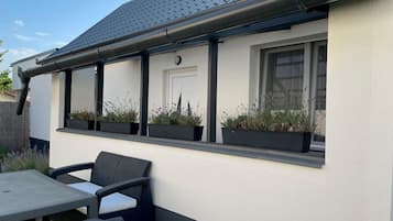 تناول الطعام بالخارج