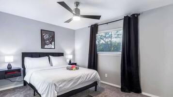 Iron/ironing board, free WiFi, bed sheets