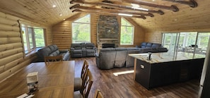 Interior - Majestic 6-bedroom house with indoor pool and sauna. (Benton Harbor)
