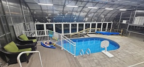 Pool - Majestic 6-bedroom house with indoor pool and sauna. (Benton Harbor)