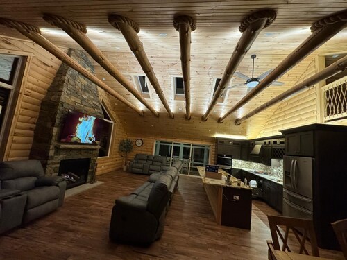 Majestic 6-bedroom house with indoor pool and sauna.