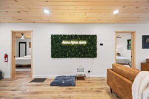 Interior - Hot Tub-Cold Plunge-Sauna-Climb Zone-Paved Road (Campton)