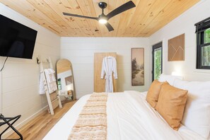 2 Schlafzimmer, Bügeleisen/Bügelbrett, Reisekinderbett, kostenloses WLAN