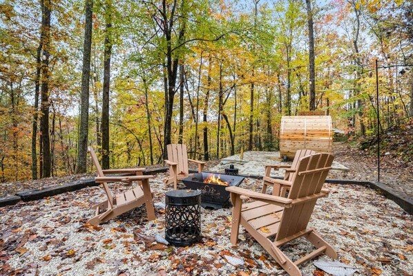 Property grounds - Hot Tub-Cold Plunge-Sauna-Climb Zone-Paved Road (Campton)