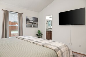 3 habitaciones, caja de seguridad en la habitación y escritorio 
