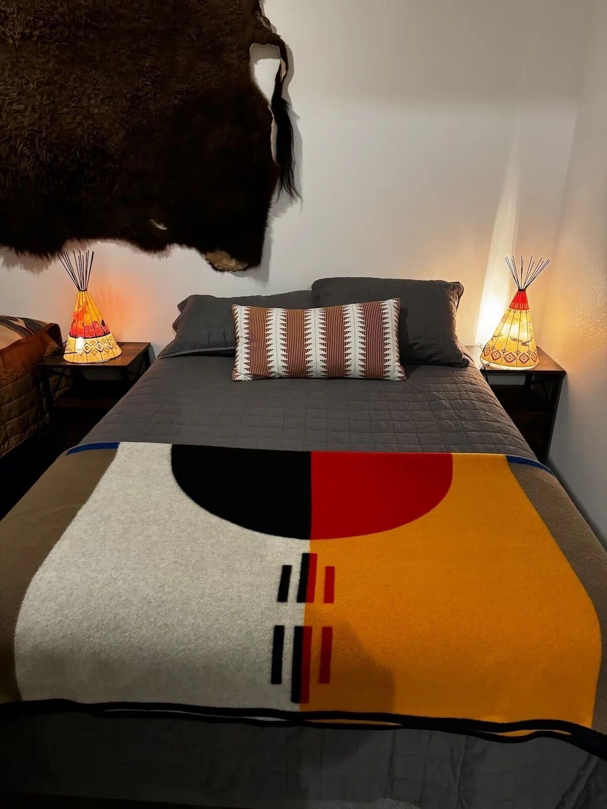 1 slaapkamer, een strijkplank/strijkijzer, wifi, beddengoed