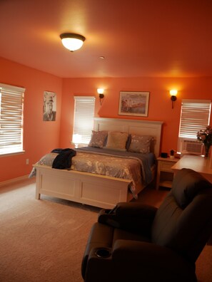 3 makuuhuonetta, silitysrauta/-lauta, internet, vuodevaatteet