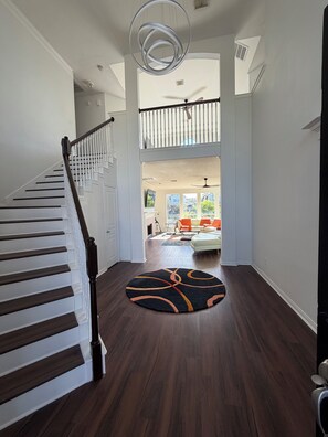 Interior - Luxury Lakefront 4BR : Family & Corporate Friendly (Cypress)