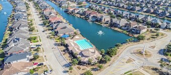 Luxury Lakefront Escape • Kayaks • Boating• Fishing • Views