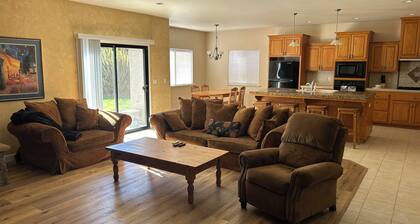 Entertaining 4-bedroom house in Santa Maria with room to spread out