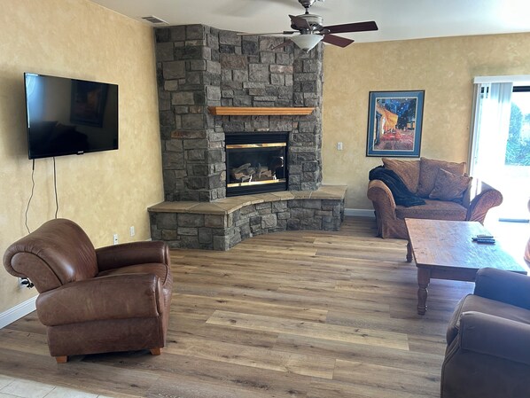 Smart TV, table football