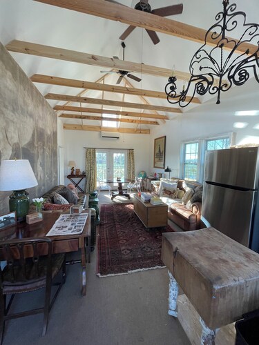 FABULOUS HORSE & RIDER COTTAGE, 20 min. From Aiken on BEAUTIFUL 80 ac. Farm.