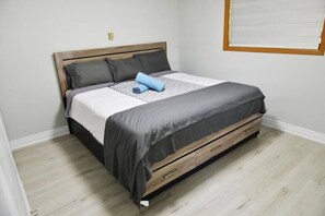 6 bedrooms, free WiFi, bed sheets