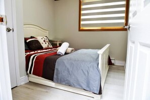 6 bedrooms, free WiFi, bed sheets