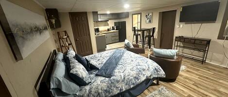 1 bedroom, iron/ironing board, WiFi, bed sheets