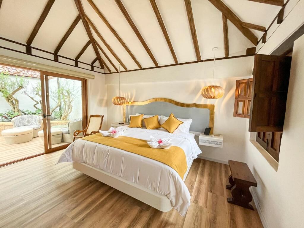 In-room safe, free WiFi, wheelchair access