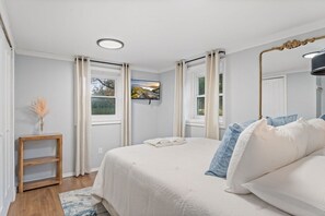 Ferros/tábuas de passar roupa, Wi-Fi de cortesia, roupa de cama