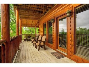 Terrace/patio - Bearly Chocolate (Sevierville)