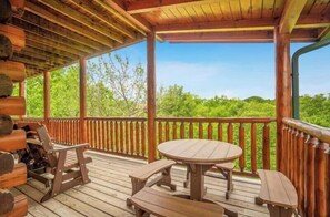 รับประทานอาหารกลางแจ้ง