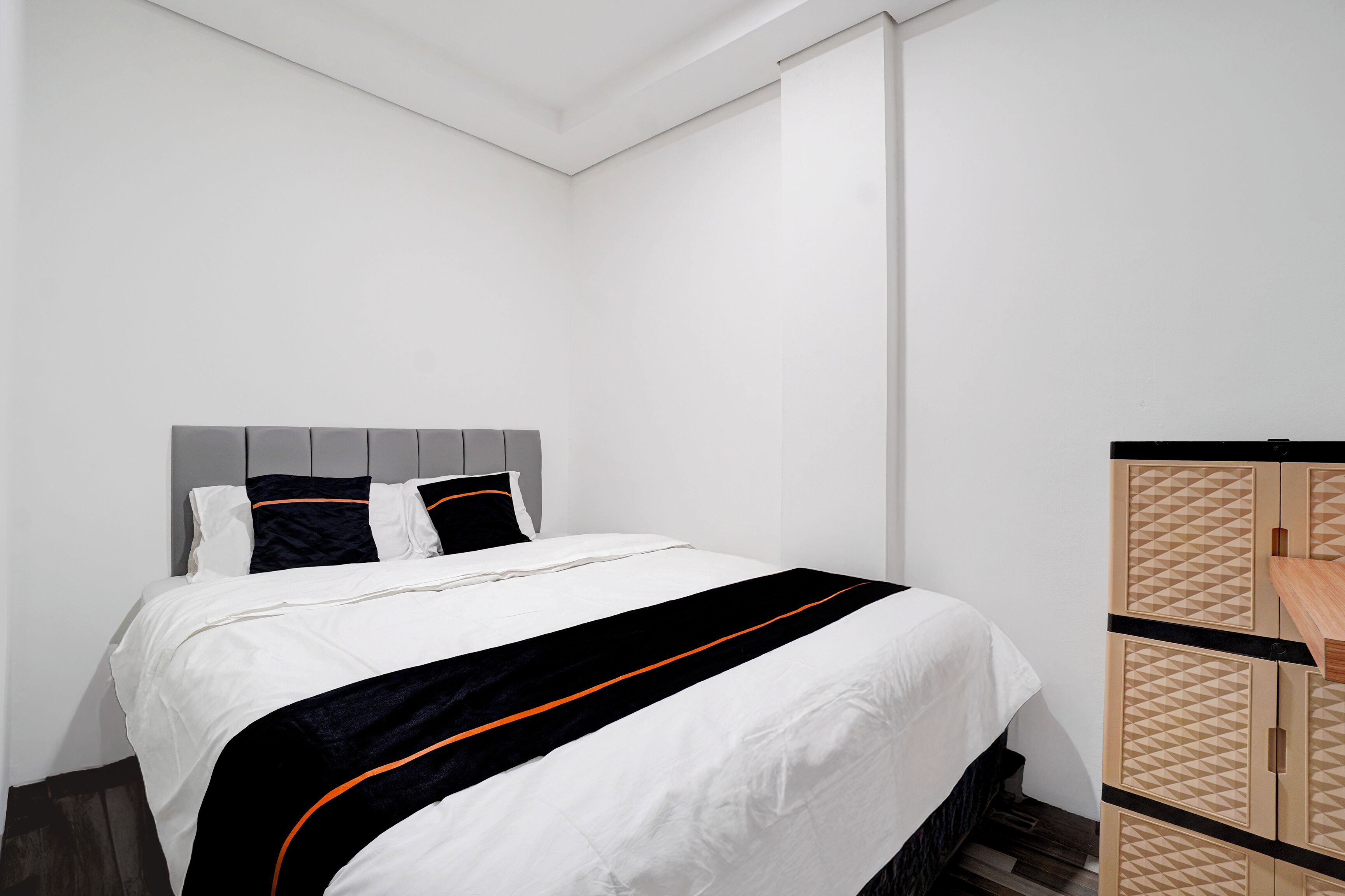 Premium bedding, free WiFi, bed sheets