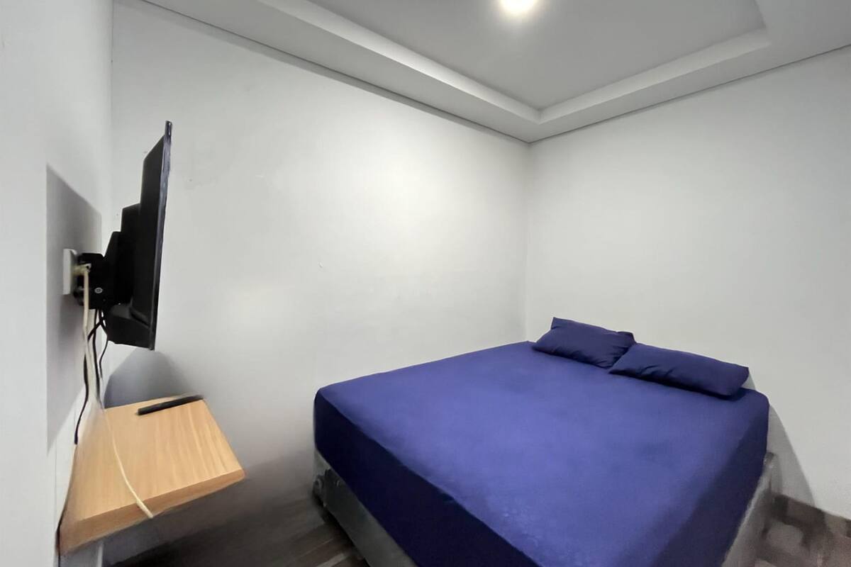 Premium bedding, free WiFi, bed sheets