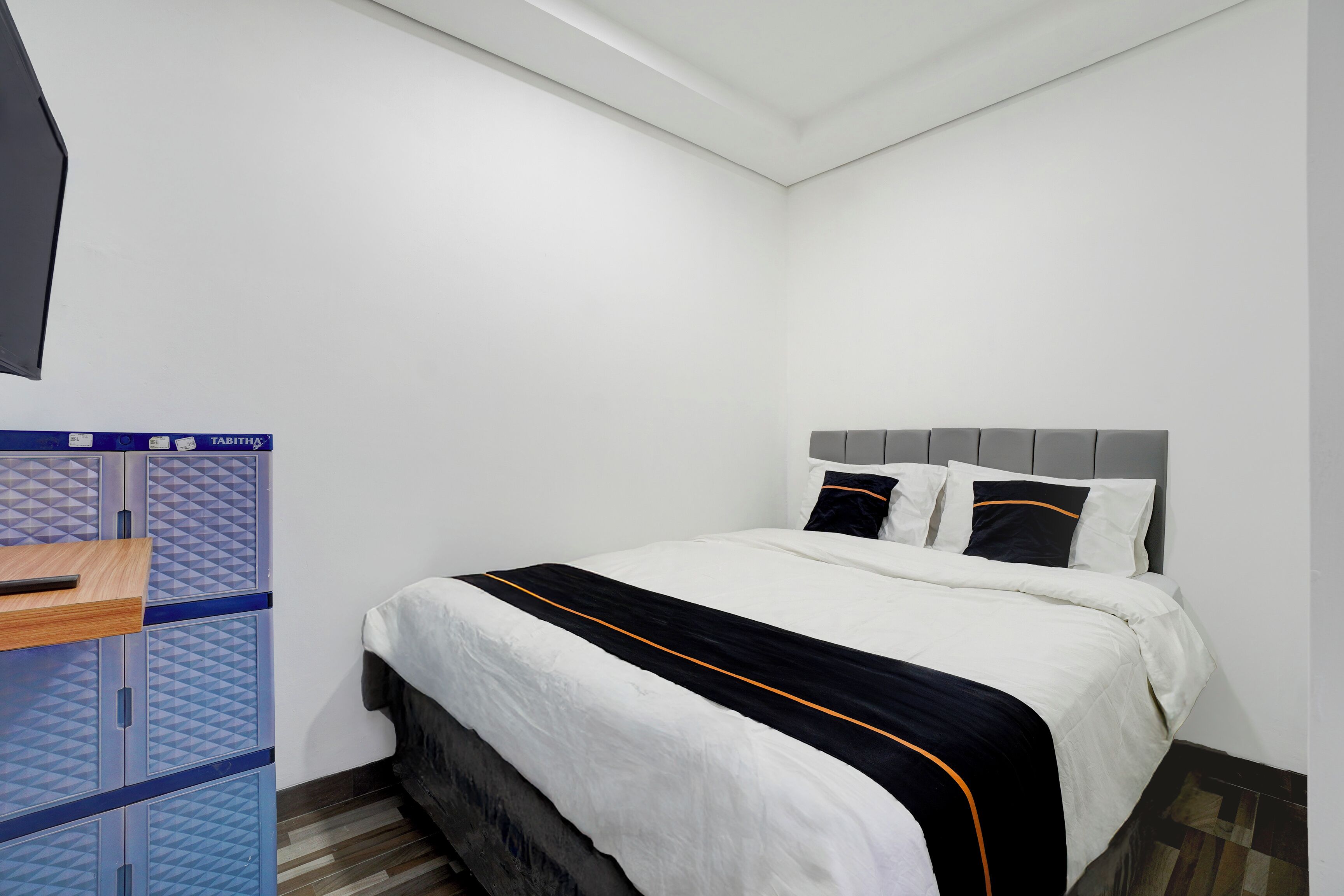 Premium bedding, free WiFi, bed sheets