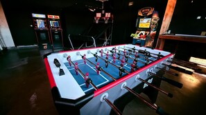 Games room - Orange County Vacation Home with Pool and Arcade (Mission Viejo)