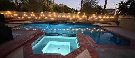 حمّام سباحة خارجي