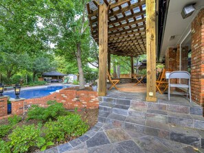 Pool - Ranchwood Manor Escape: Pool, Yard, Comfort in OKC (Oklahoma City)
