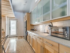 Fridge, microwave, coffee/tea maker, toaster