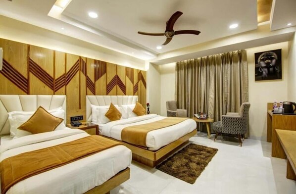 고급 침구, 책상, 노트북 작업 공간, 무료 WiFi