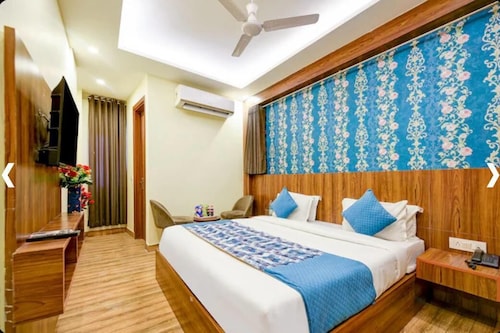 Hotel Rosewood Near Delhi Airport