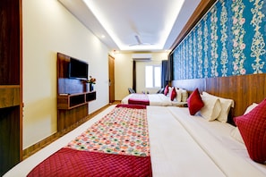 Executive Double Room | Egyptian cotton sheets, premium bedding, memory foam beds, desk - Hotel Rosewood Near Delhi Airport (New Delhi)