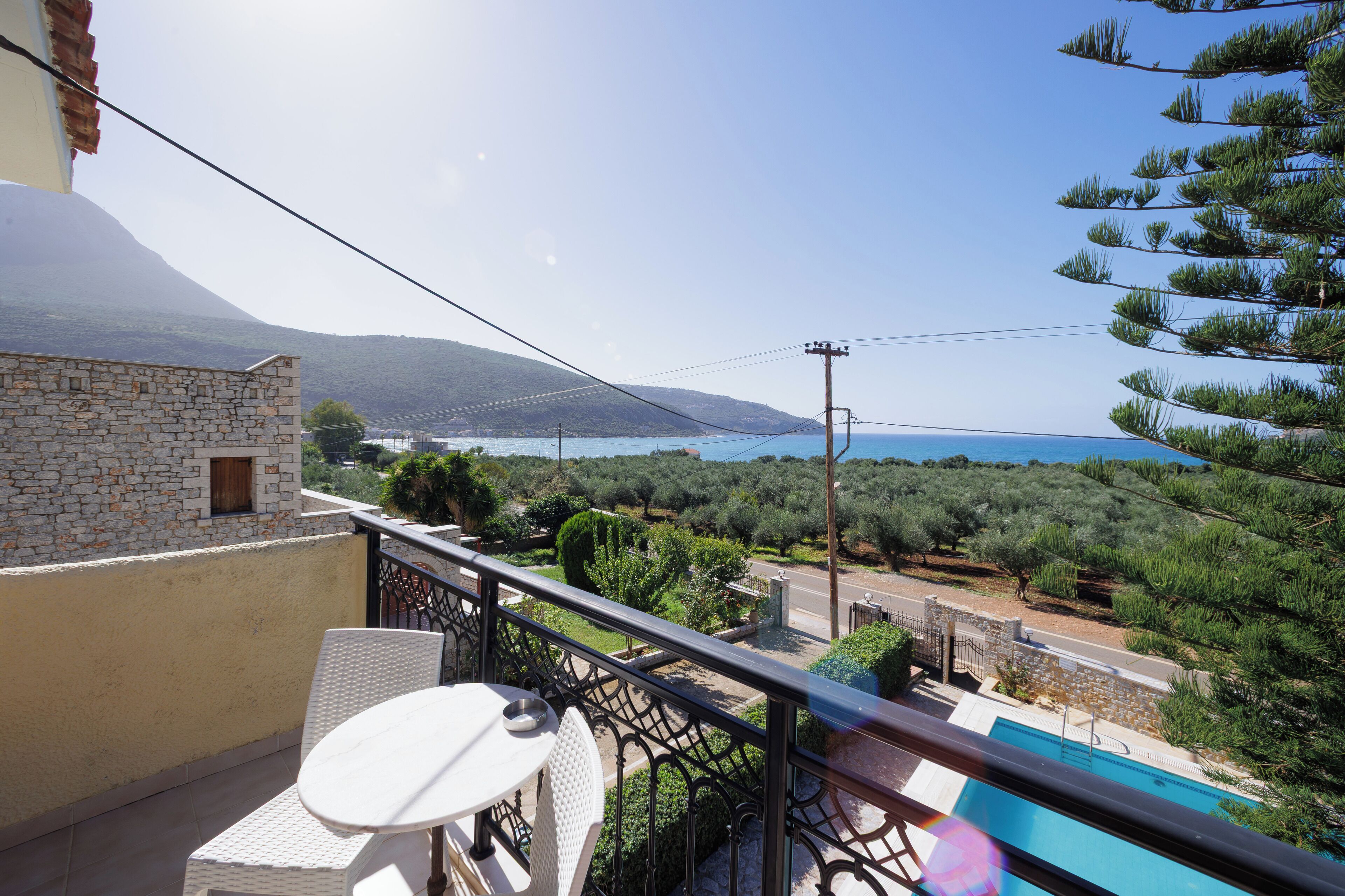 Chambre Triple, balcon, vue mer | Chambres insonorisées, Wi-Fi gratuit