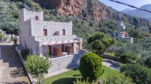 Exterior - Lithos By The Sea (East Mani)