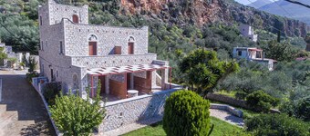 Lithos By The Sea海濱飯店  