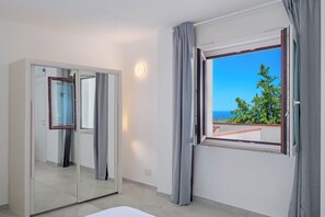 1 bedroom, iron/ironing board, free WiFi, bed sheets - Apartment Mare Blu - Sardinia (Muntiggioni)